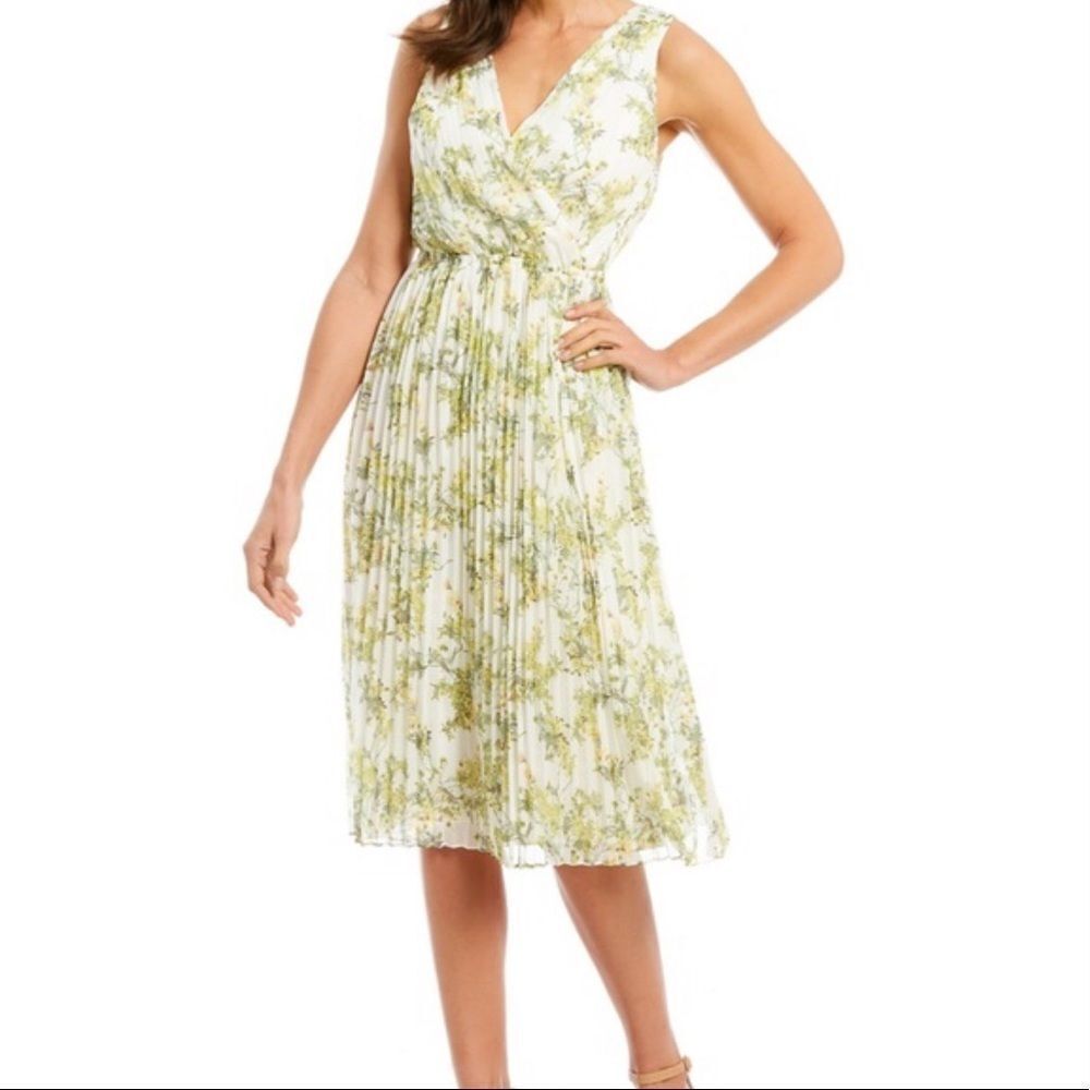ALEX MARIE Pleated Chiffon Midi Dress Sleeveless V-Neck Green Floral Size 4